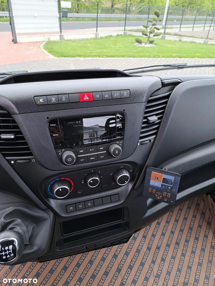 Versalift V-200 DEMO na Iveco Daily 35S14H - 92.000 EUR netto - 4