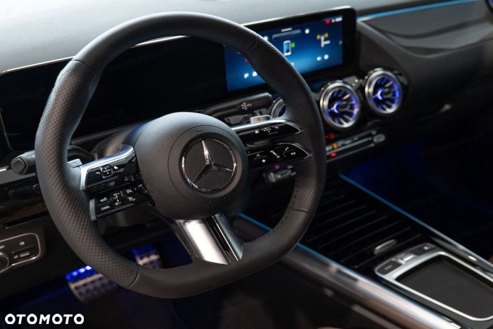 Mercedes-Benz GLA 200 AMG Line - 11