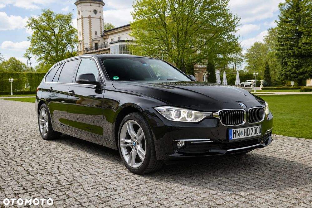 BMW Seria 3 320d xDrive Sport-Aut Luxury Line - 4
