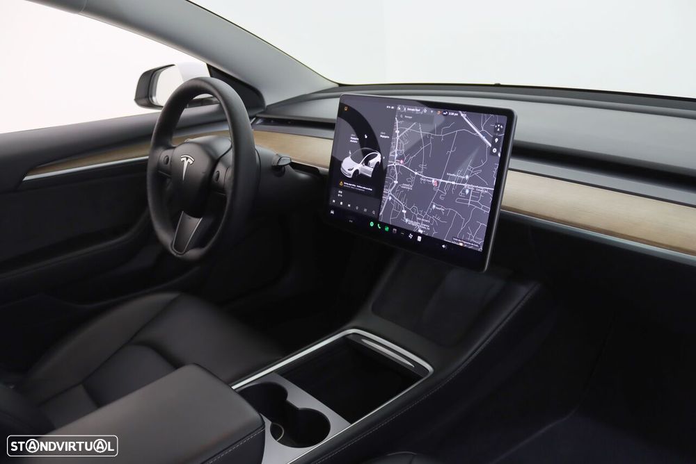 Tesla Model 3 - 5