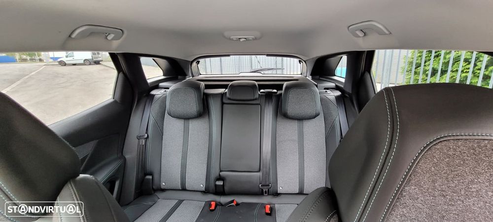 Peugeot 3008 225 e-EAT8 Allure - 10