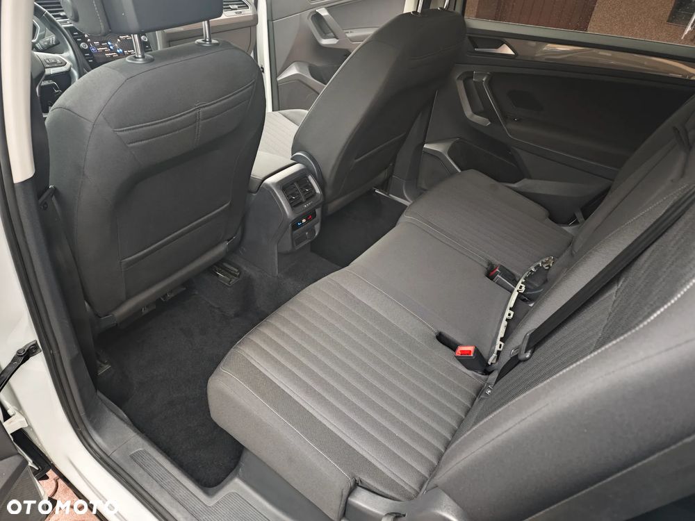 Volkswagen Tiguan - 9