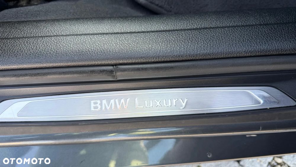 BMW Seria 3 320d xDrive Luxury Line - 31