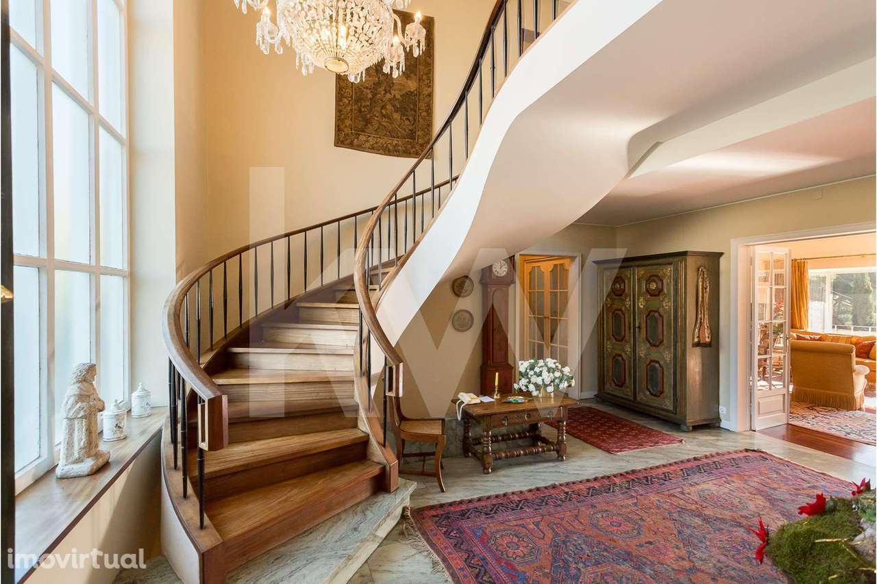 Fantástica Moradia T6 + 2 com Jardim, Piscina e Vista Mar - Estoril - Grande imagem: 5/60