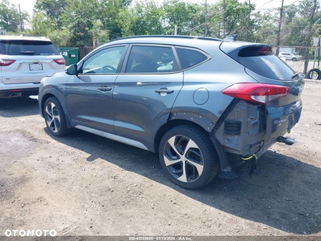Hyundai Tucson - 3