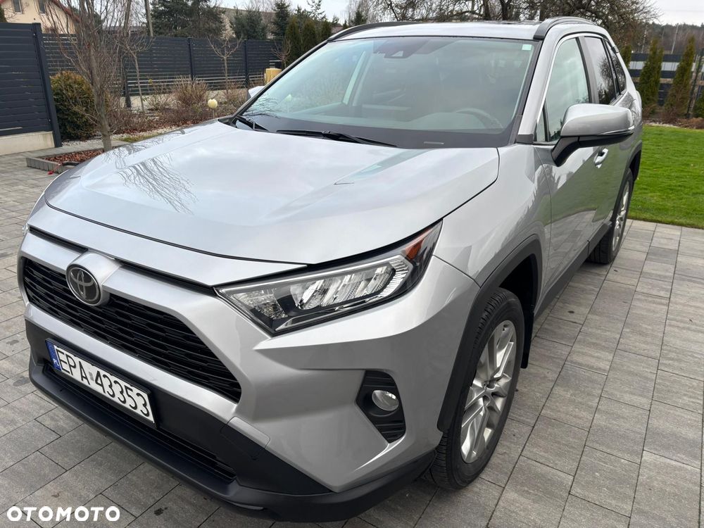 Toyota RAV4 - 1