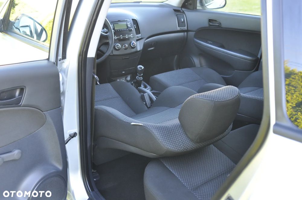 Hyundai i30 i30cw 1.4 blue Classic - 31