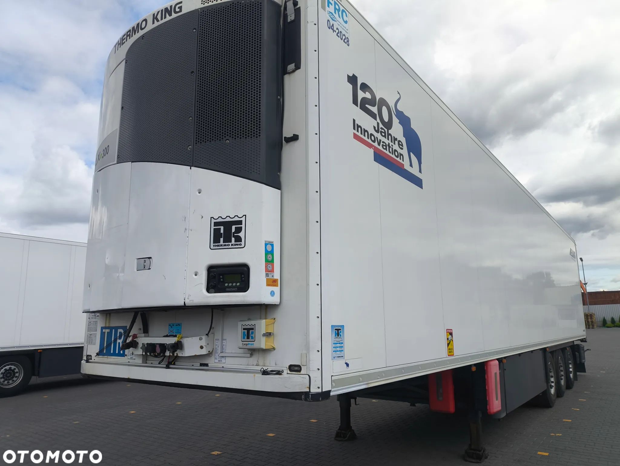 Schmitz Cargobull SKO 24 - 1