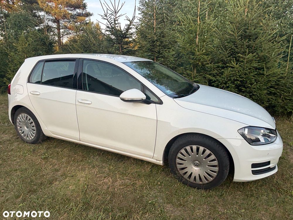Volkswagen Golf - 1