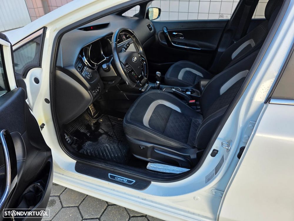 Kia Ceed 1.6 CRDi GT Line - 8
