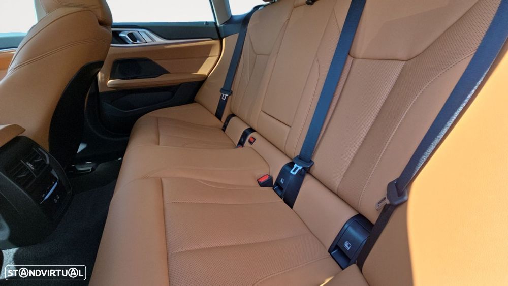 BMW i4 eDrive40 - 14