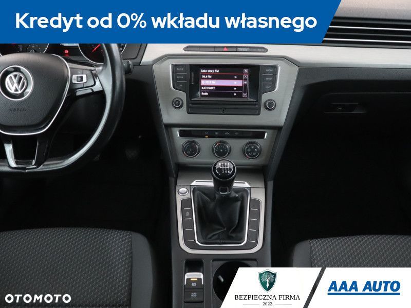 Volkswagen Passat - 14