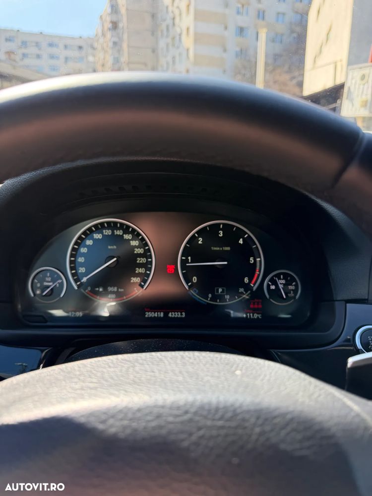 BMW Seria 5 520d Aut. - 5