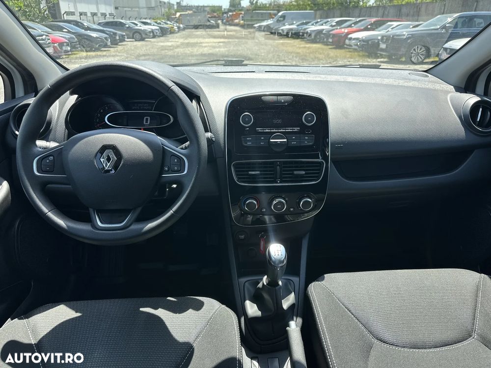 Renault Clio - 10