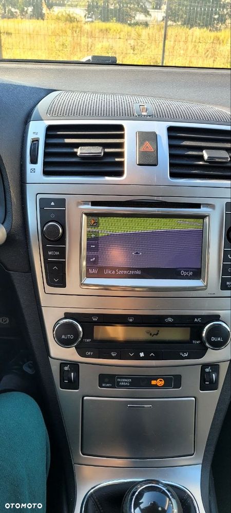 Toyota Avensis 2.2 D-4D Sol Plus NAVI - 7