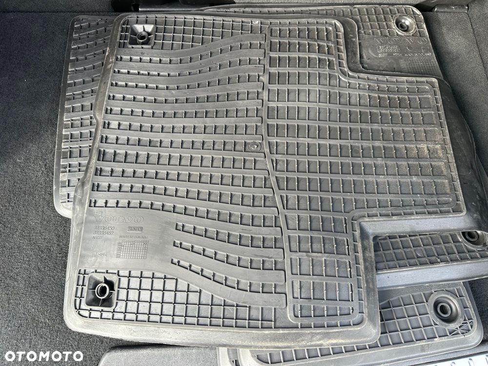 Volvo XC 90 T6 AWD Momentum 7os - 23