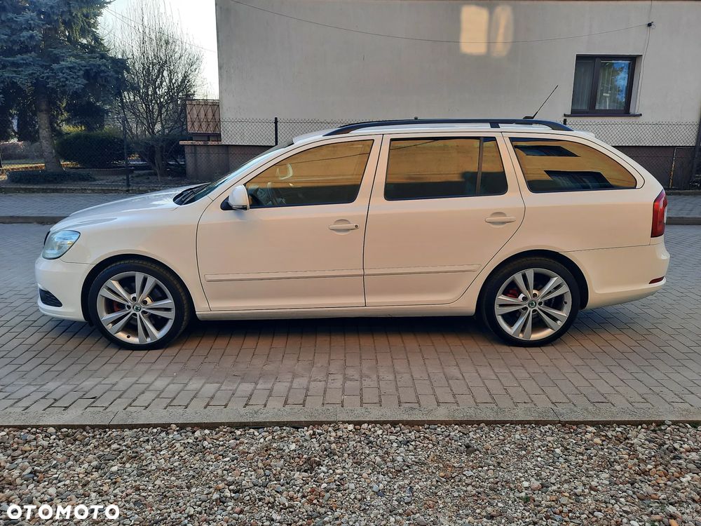 Skoda Octavia 2.0 TDI CR DPF RS - 7