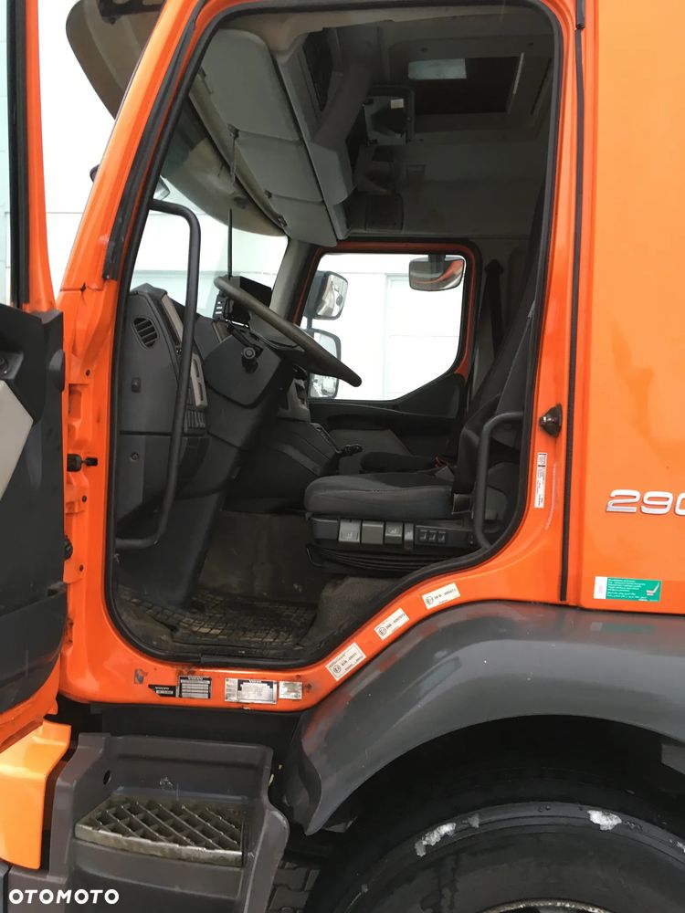 Volvo FL6 290 - 8