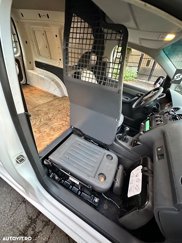 Volkswagen Caddy - 9