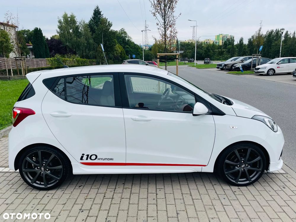 Hyundai i10 1.2 Fifa World Cup Edition - 6