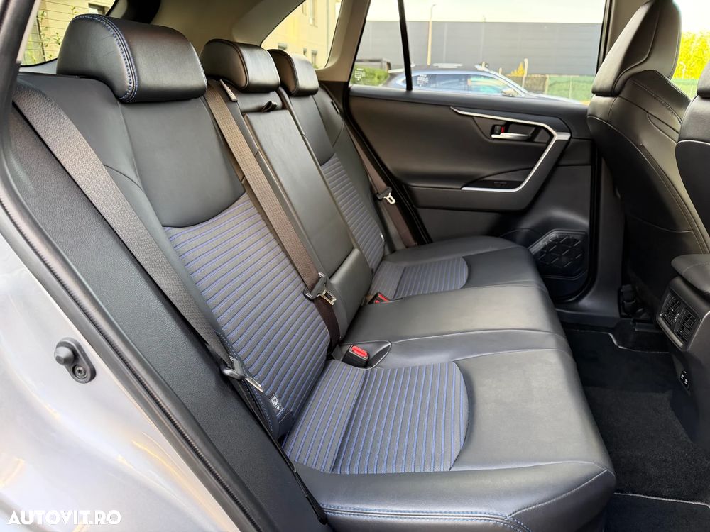 Toyota RAV4 - 23