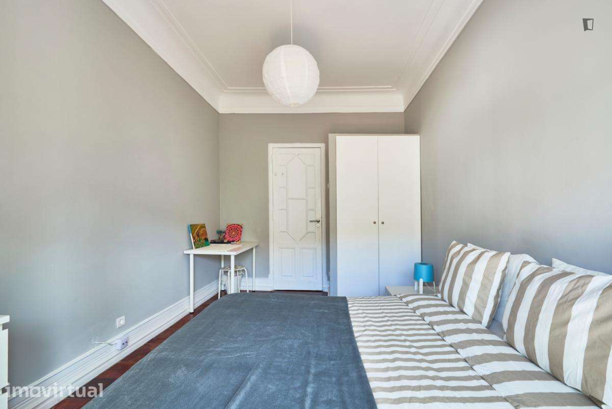 Quarto - localizado em Entrecampos Lisbon - Grande imagem: 4/36