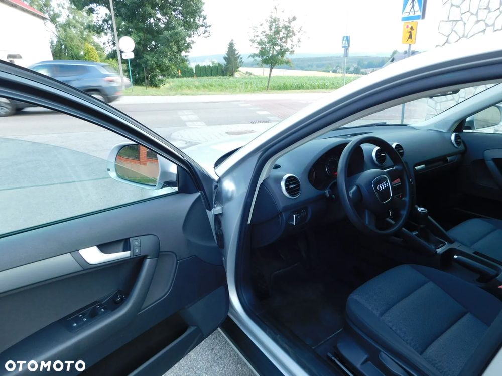 Audi A3 Sportback 1.6 Limited Edition - 13