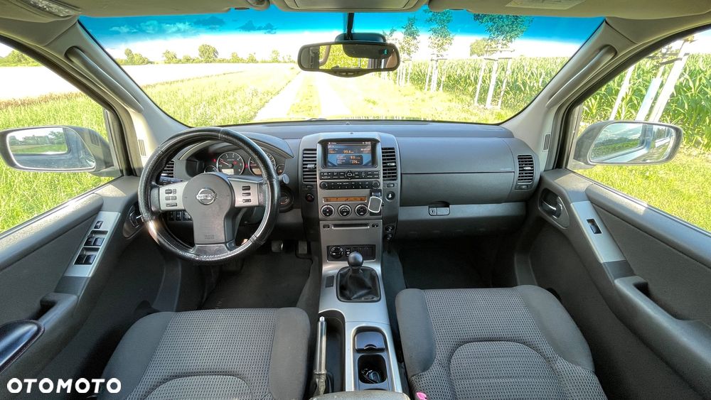 Nissan Pathfinder 2.5 DCi Comfort / XE - 10