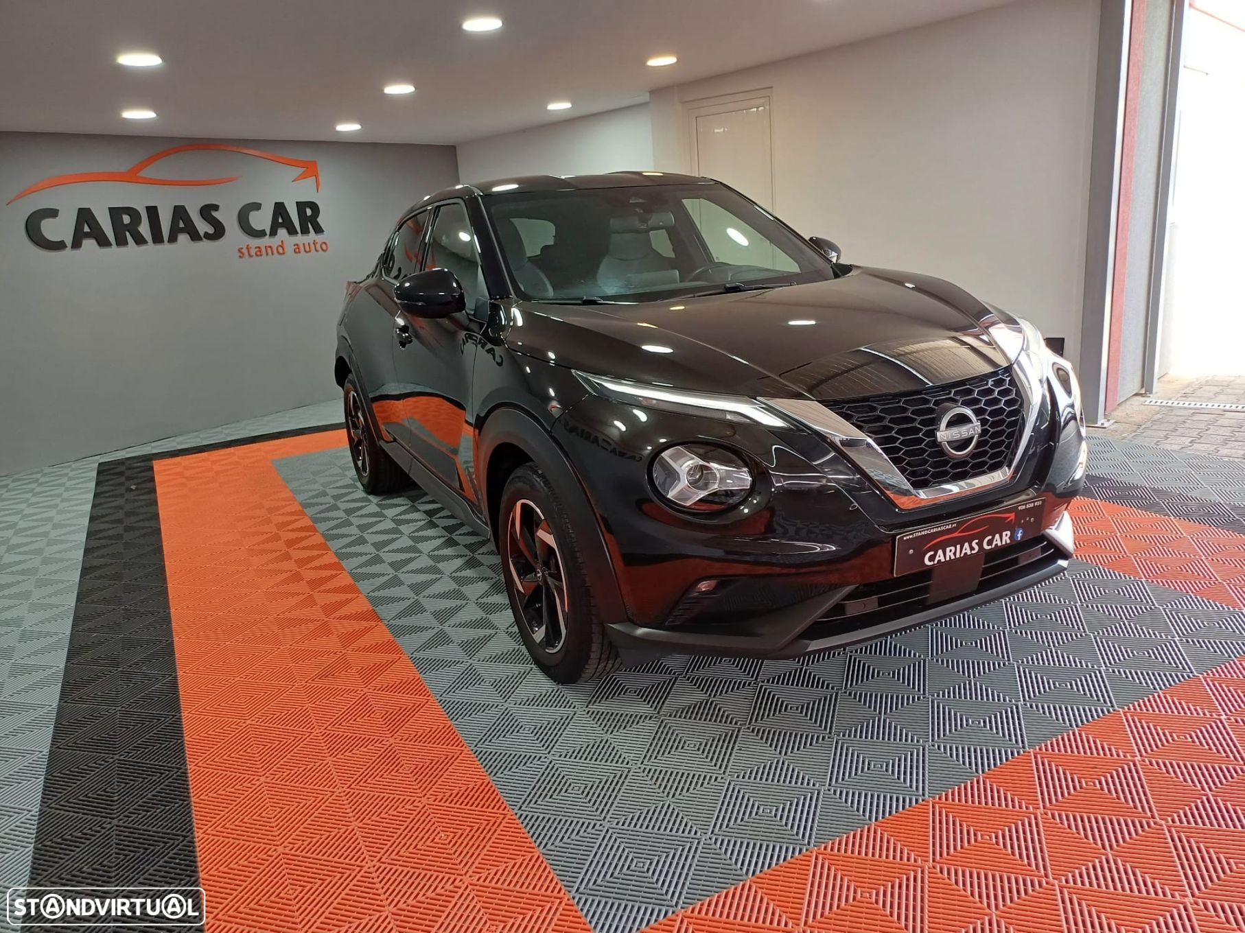 Nissan Juke 1.0 DIG-T N-Connecta DCT - 2