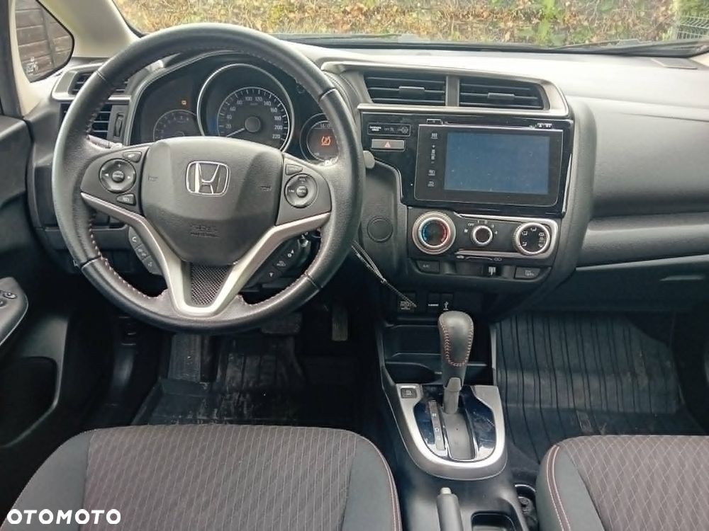 Honda Jazz 1.5 i-VTEC Dynamic (ADAS) CVT - 8