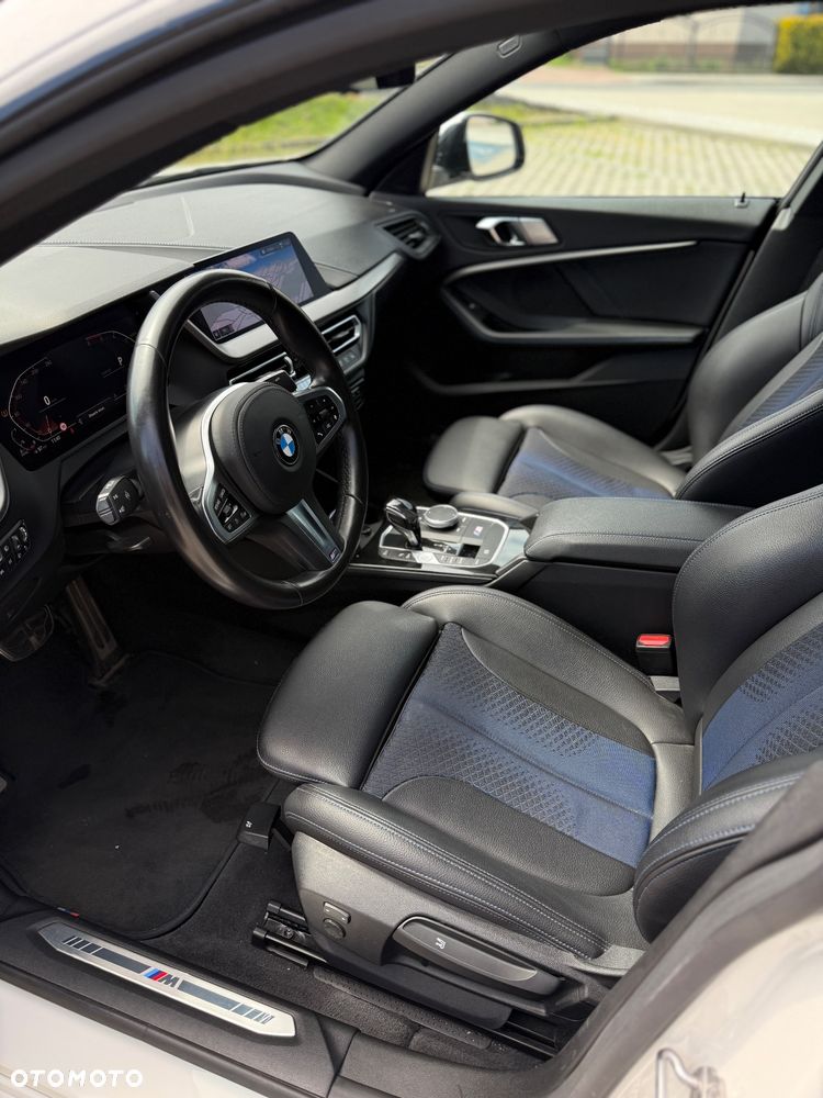 BMW Seria 2 218d - 12