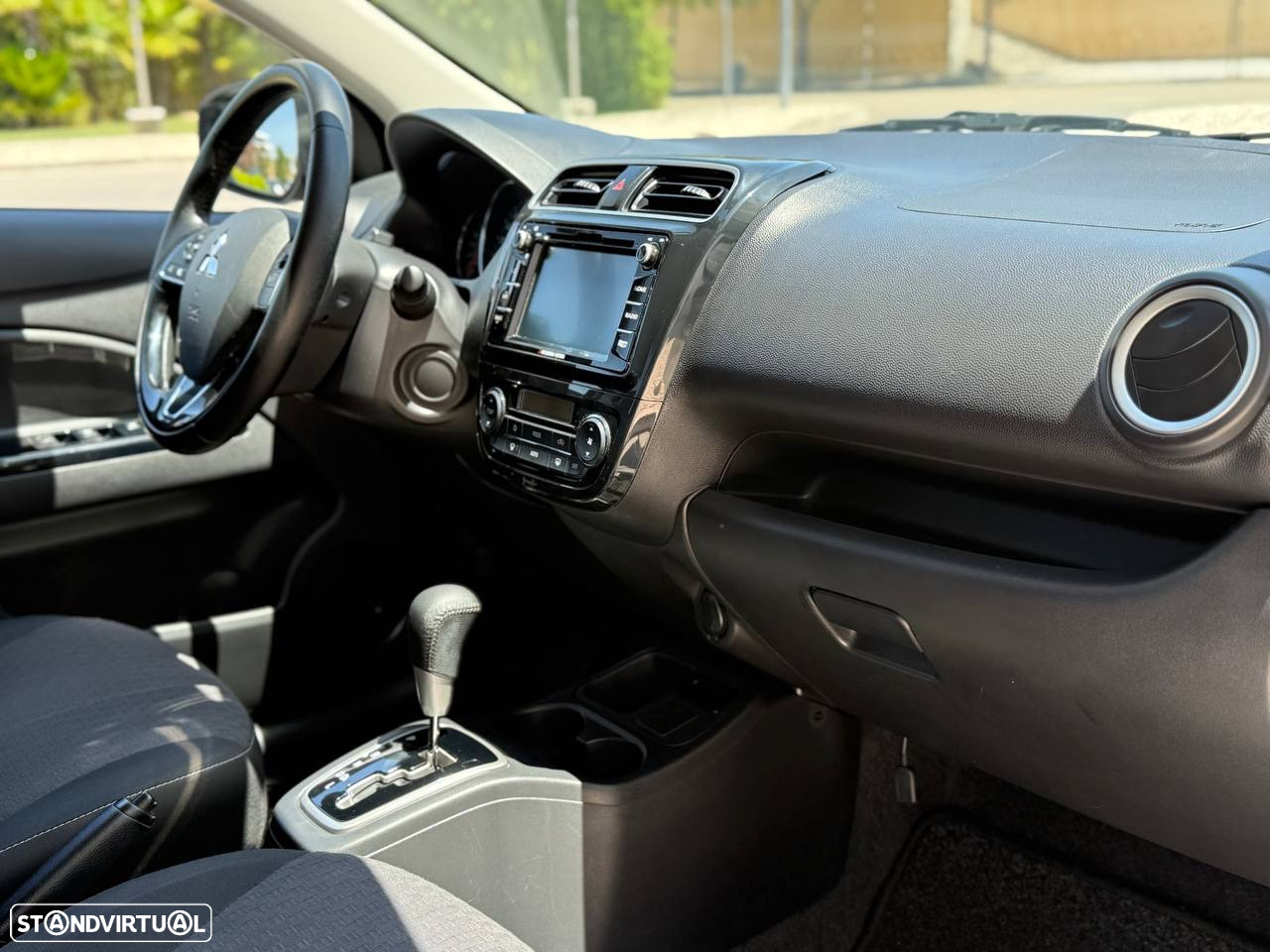 Mitsubishi Space Star 1.2 Intense CVT - 17
