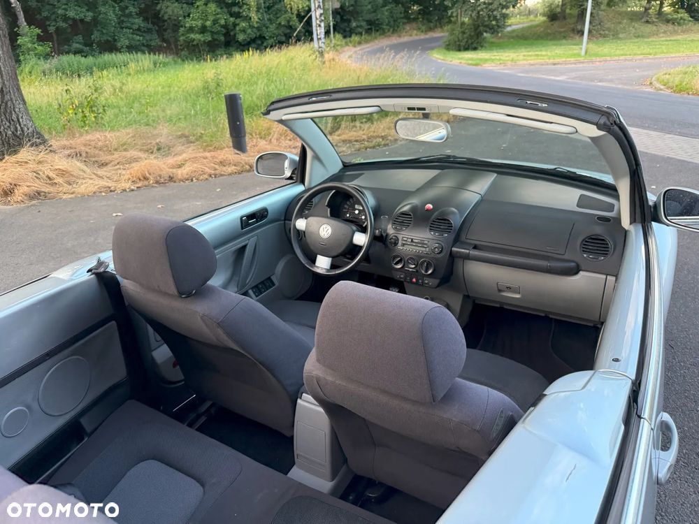 Volkswagen New Beetle - 8