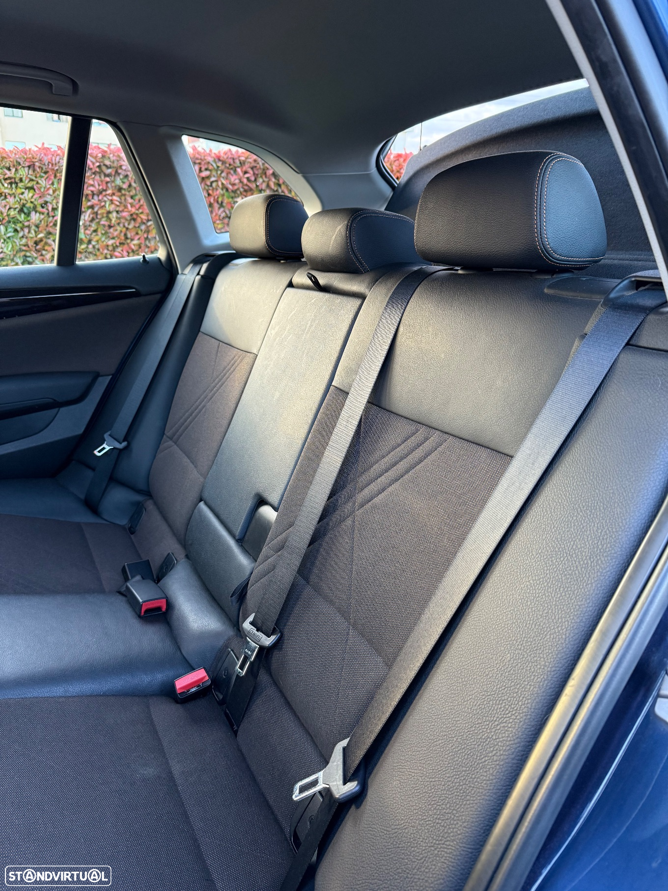 BMW X1 16 d sDrive xLine - 32