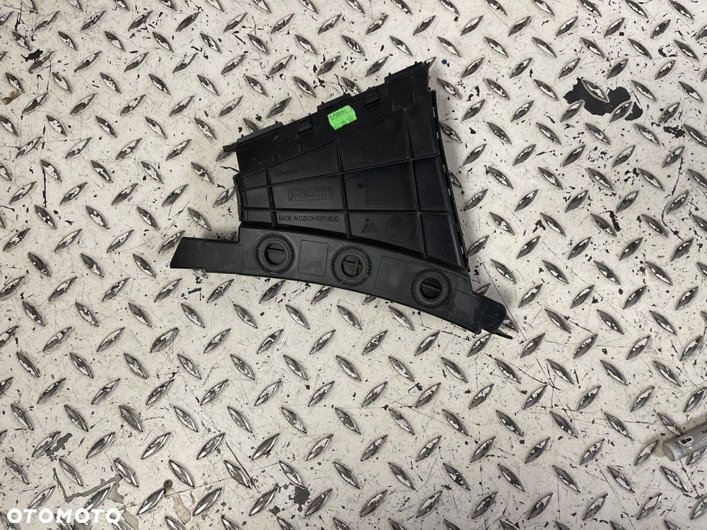 ORYGINALNA KIEROWNICA WLOT POWIETRZA PRAWY PRAWA SKODA SCALA 657121763A - 4