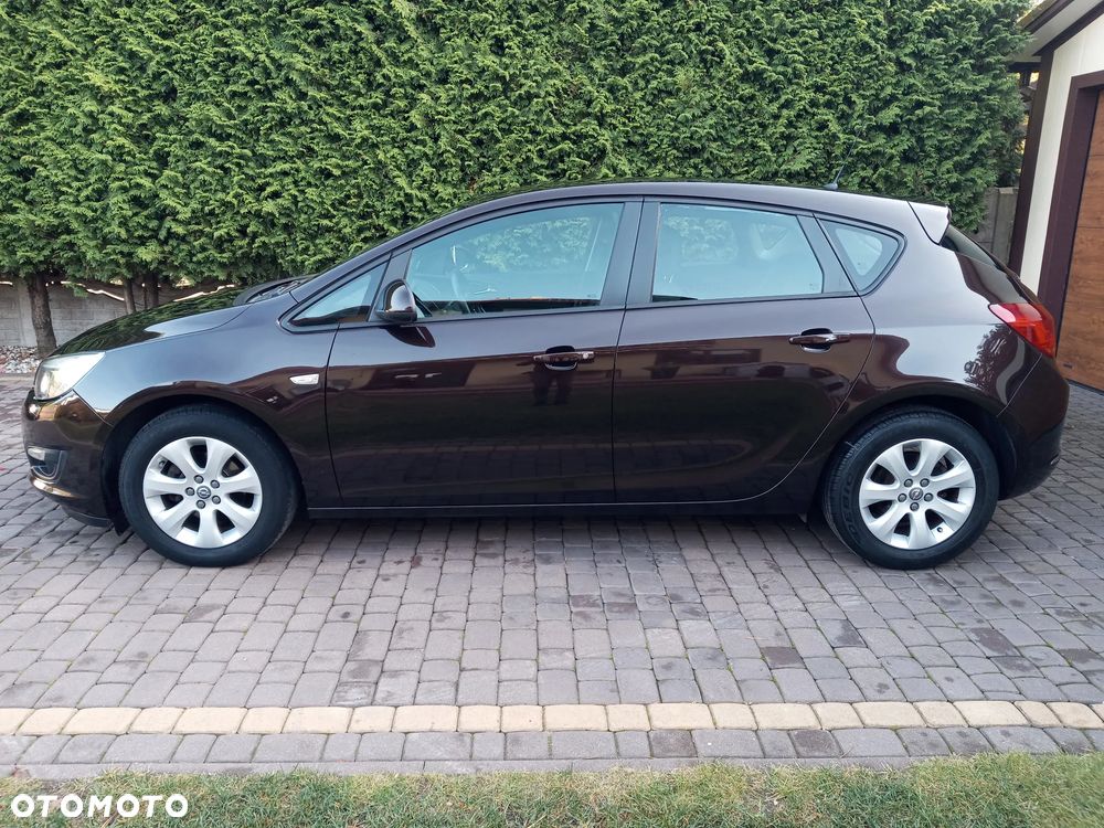 Opel Astra 2014 photo 3