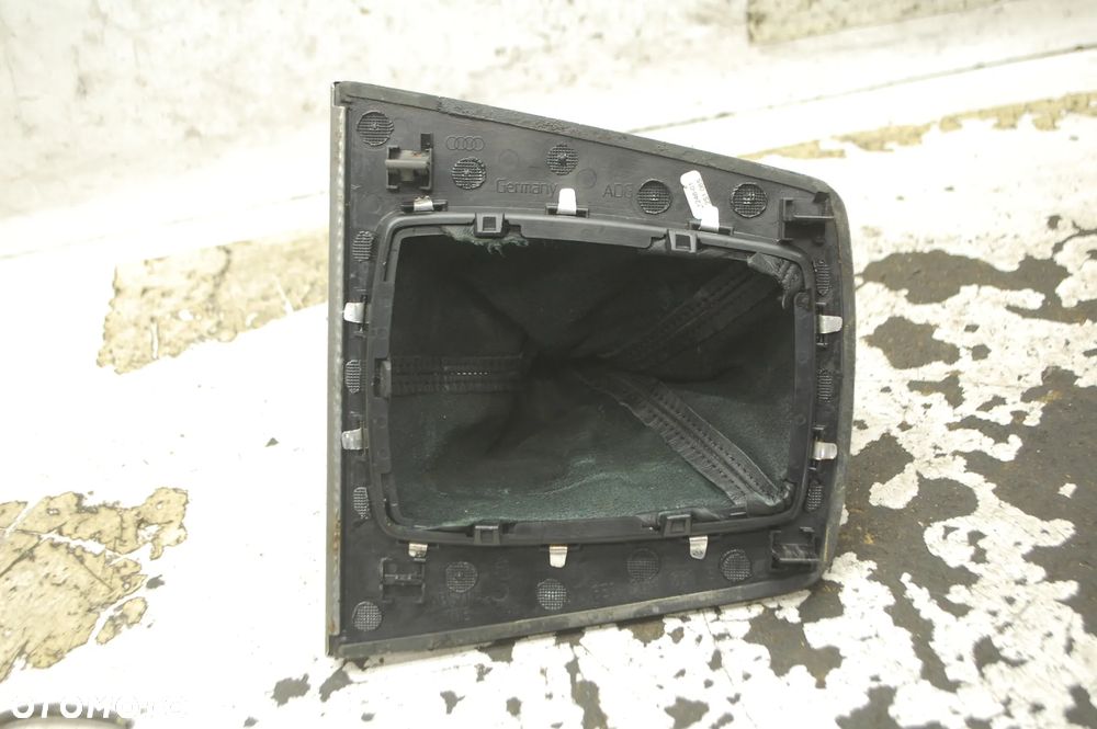 LEWAREK MIESZEK ZMIANY BIEGÓW 8E0864261 AUDI A4 B6 B7 8E0864261 6 BIEGÓW 5 BIEGÓW CZARNY GRANATOWY - 35