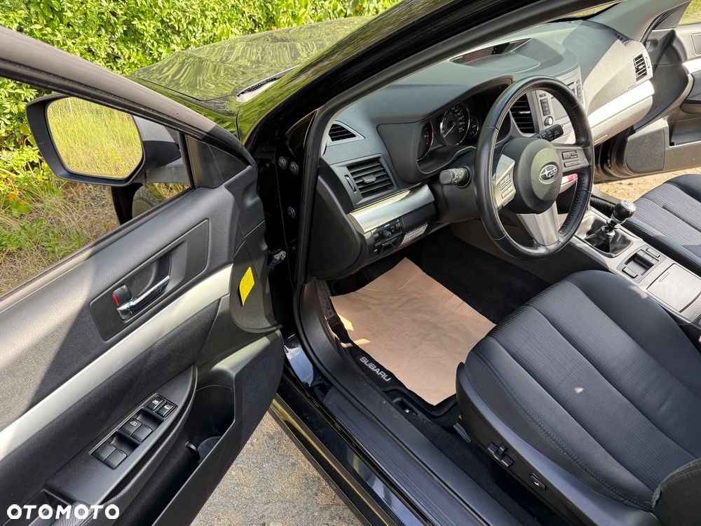 Subaru Legacy 2.0D Comfort - 10
