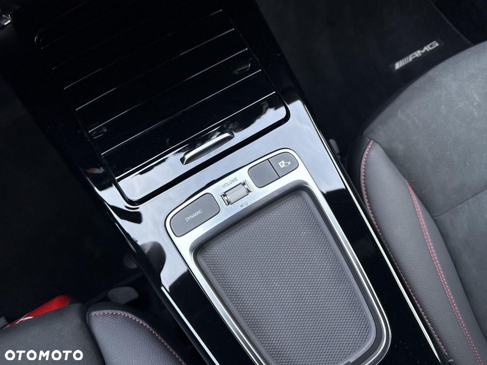 Mercedes-Benz CLA - 18