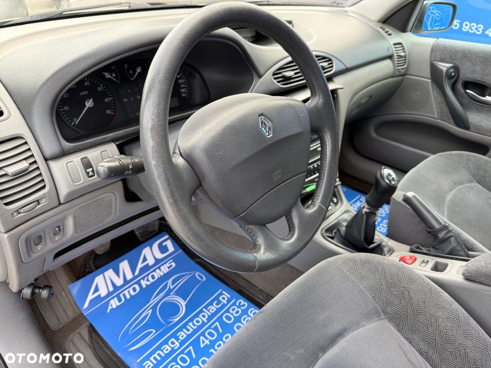 Renault Laguna 1.8 16V Expression - 15