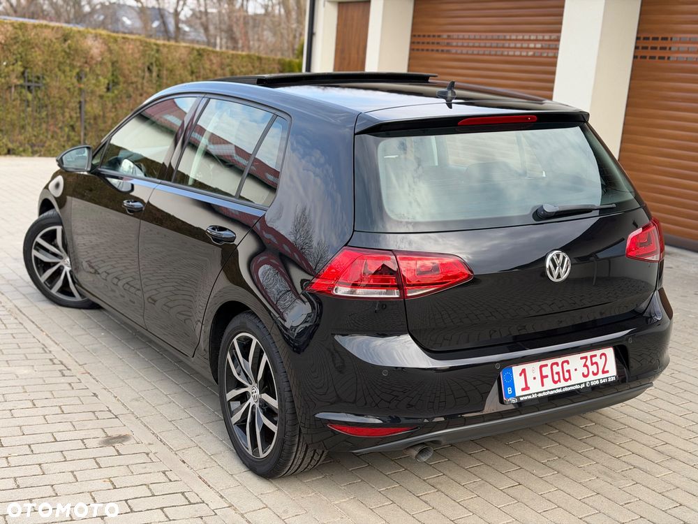 Volkswagen Golf 1.6 TDI DPF Highline - 23