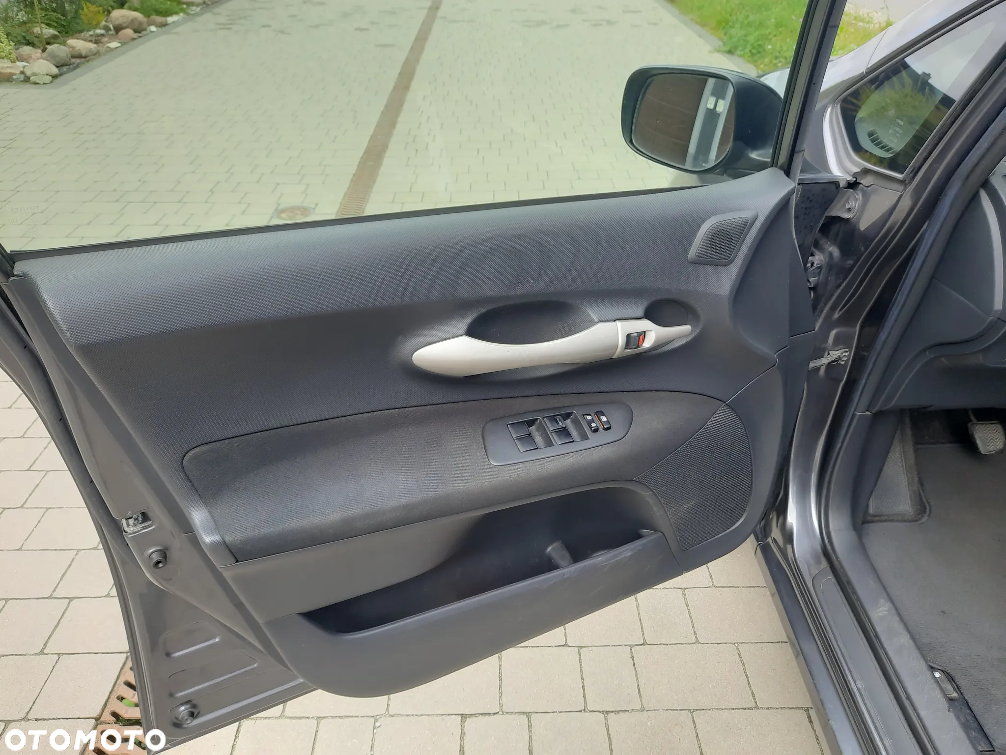 Toyota Auris - 16