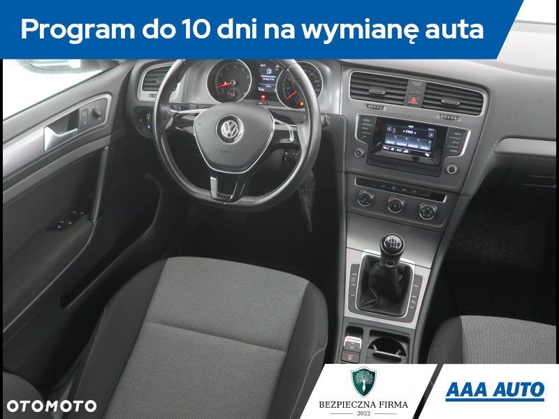 Volkswagen Golf - 8
