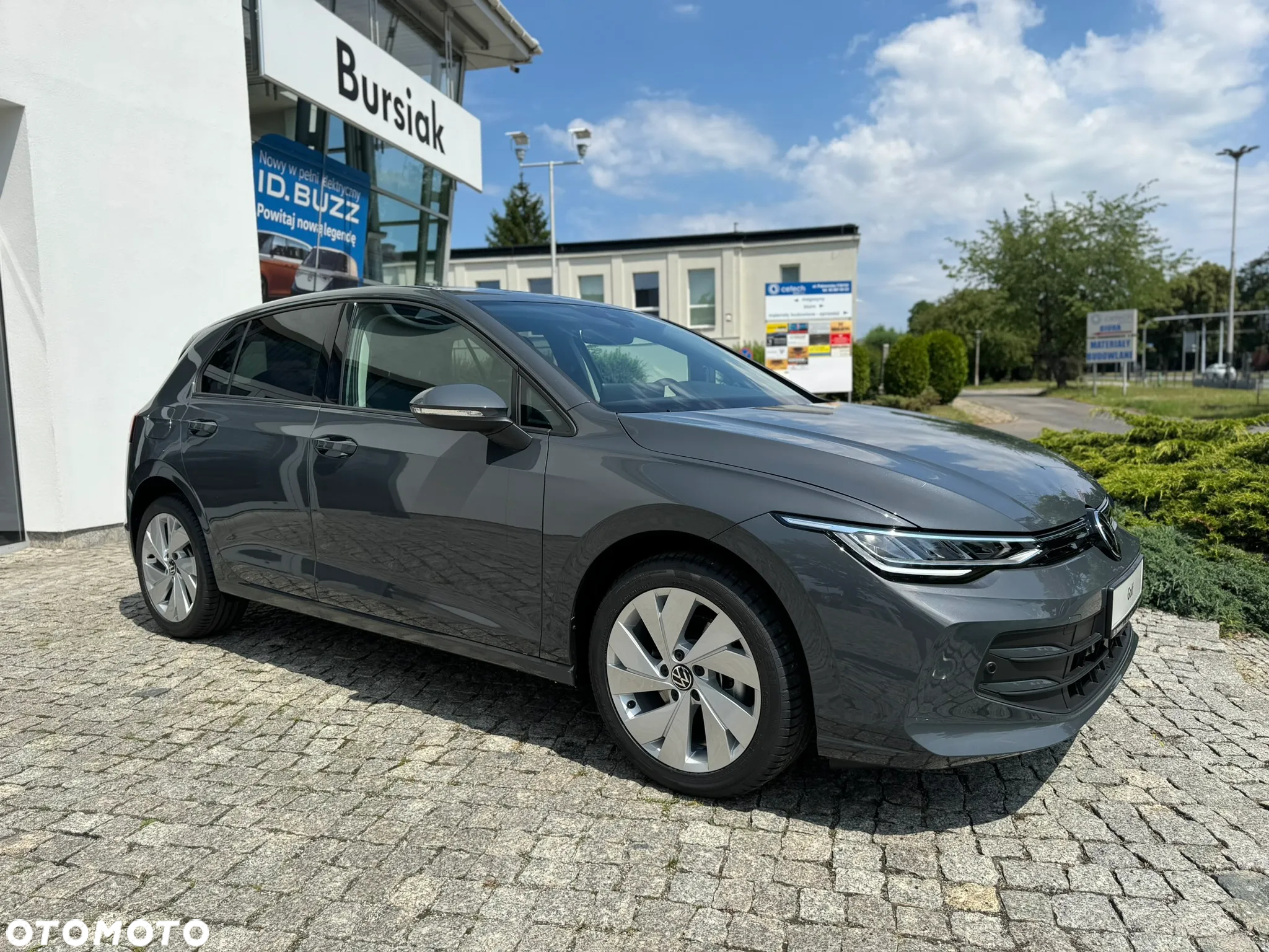 Volkswagen Golf VIII 1.5 TSI Life Plus - 3