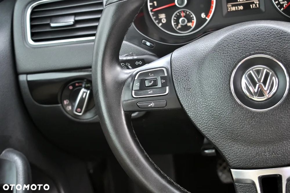 Volkswagen Jetta 1.6 TDI Comfortline - 19