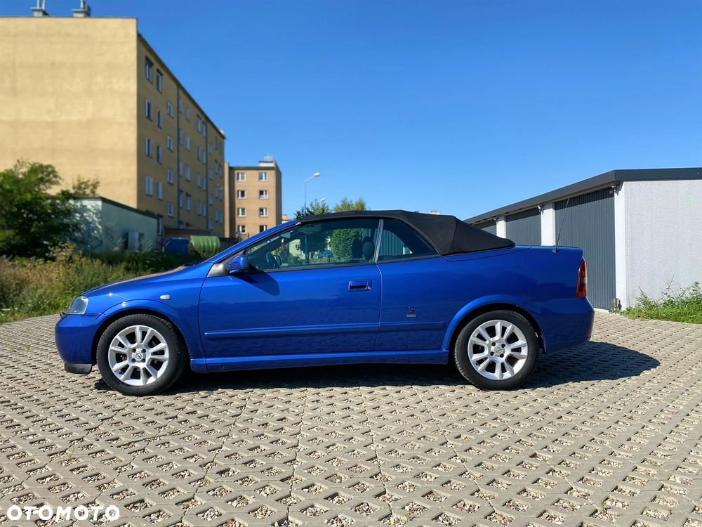 Opel Astra 1.6 Sportive - 10