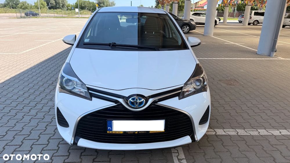 Toyota Yaris Hybrid 100 Dynamic - 6