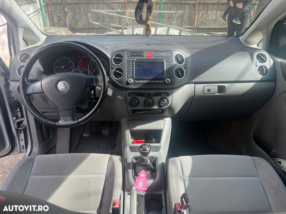 Volkswagen Golf Plus 1.9 TDI Comfortline - 33