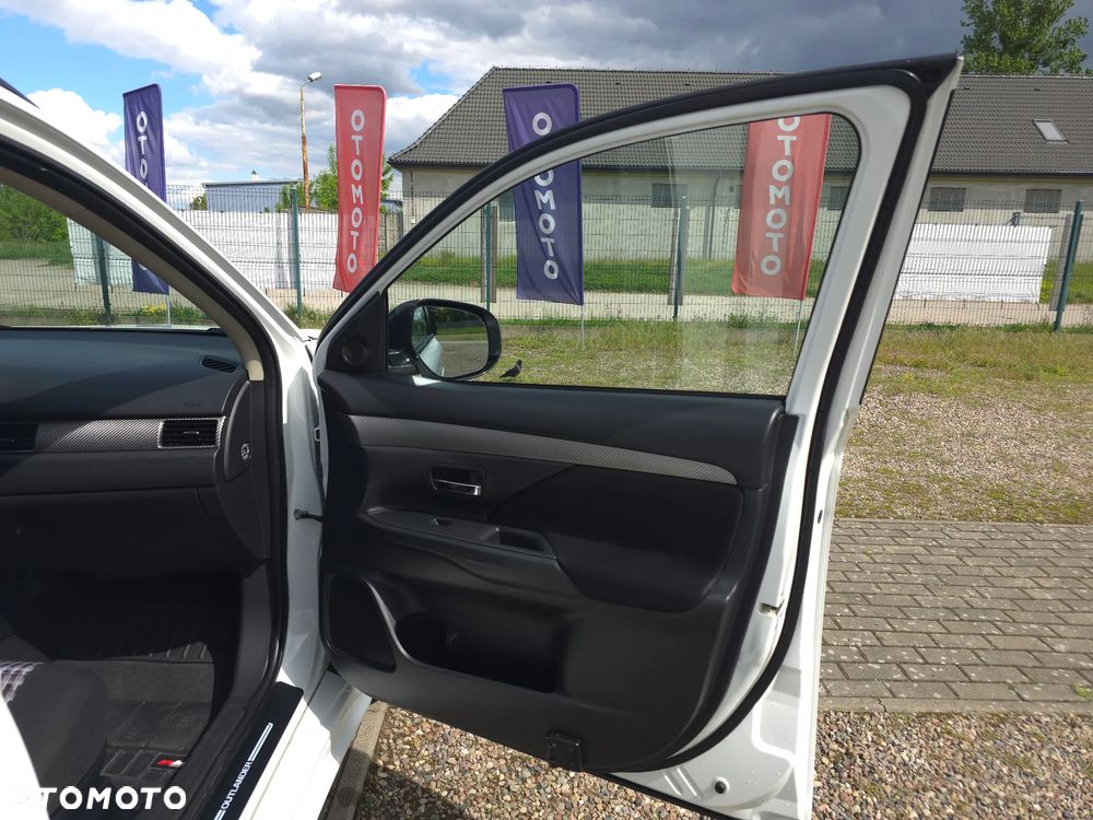 Mitsubishi Outlander 2.0 4WD CVT Edition+ - 14