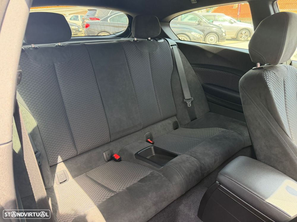 BMW 125 d Pack M - 32